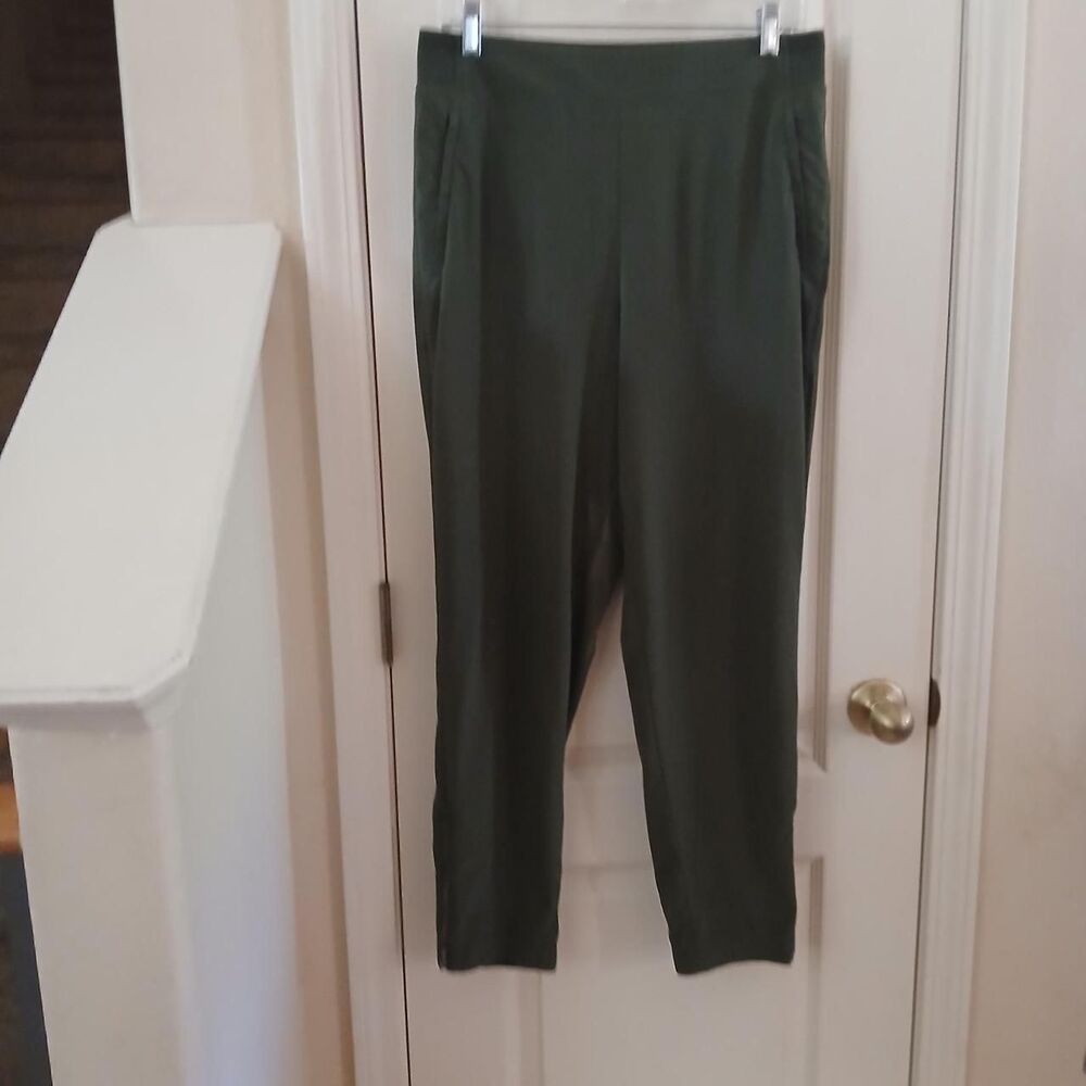 Athleta Radiant Zipper Jogger Pants Dark Olive Green 10 Sporty Basic Gorpcore